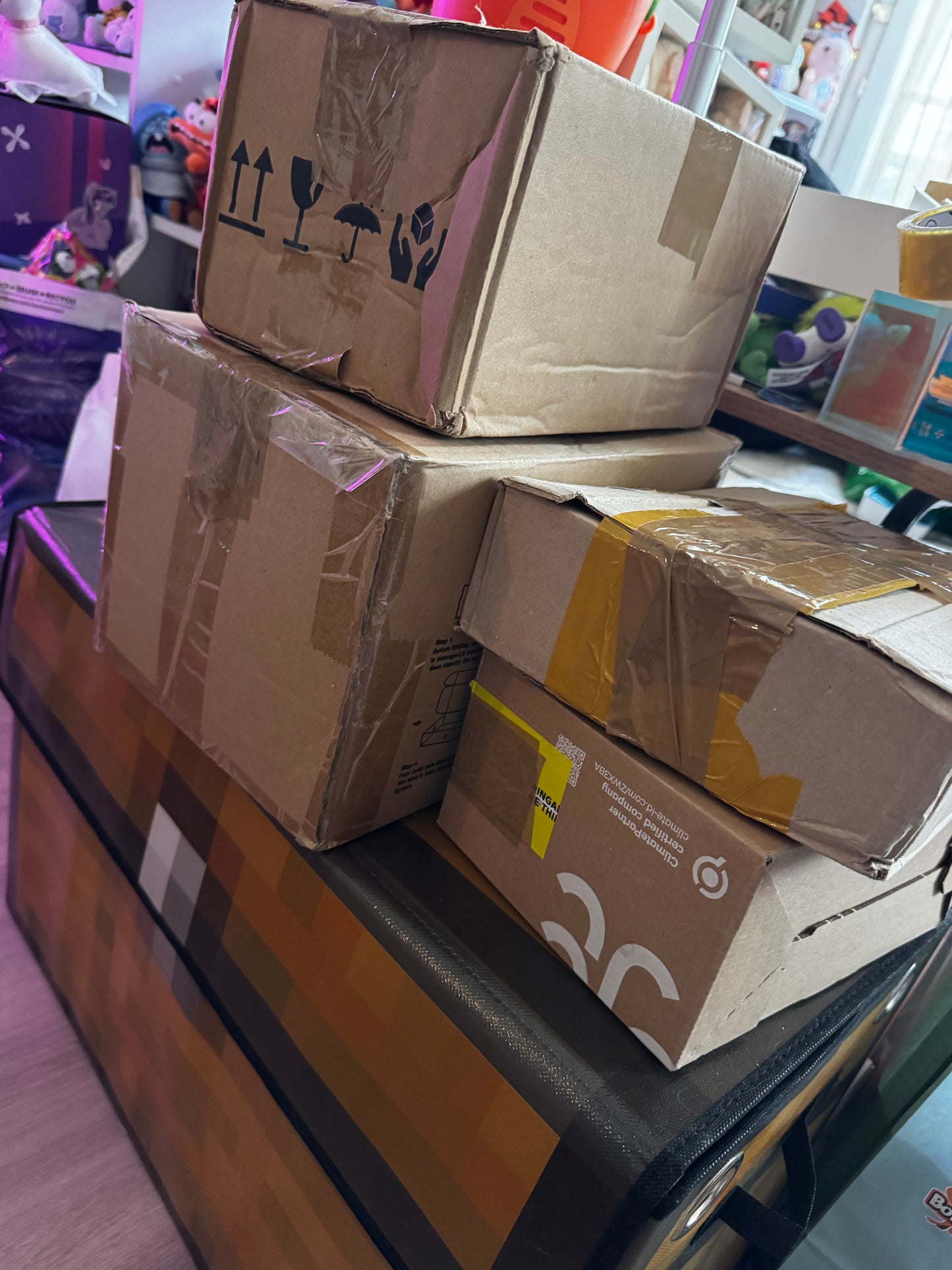 Box SURPRISE HOT !